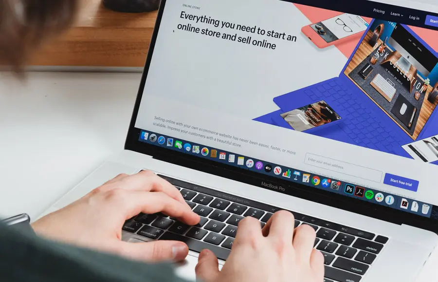 Choosing the Best E-commerce Platform for Your Business Choosing the Best E-commerce Platform for Your Business